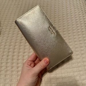 NWOT - Kate Spade Schuyler Metallic Wallet